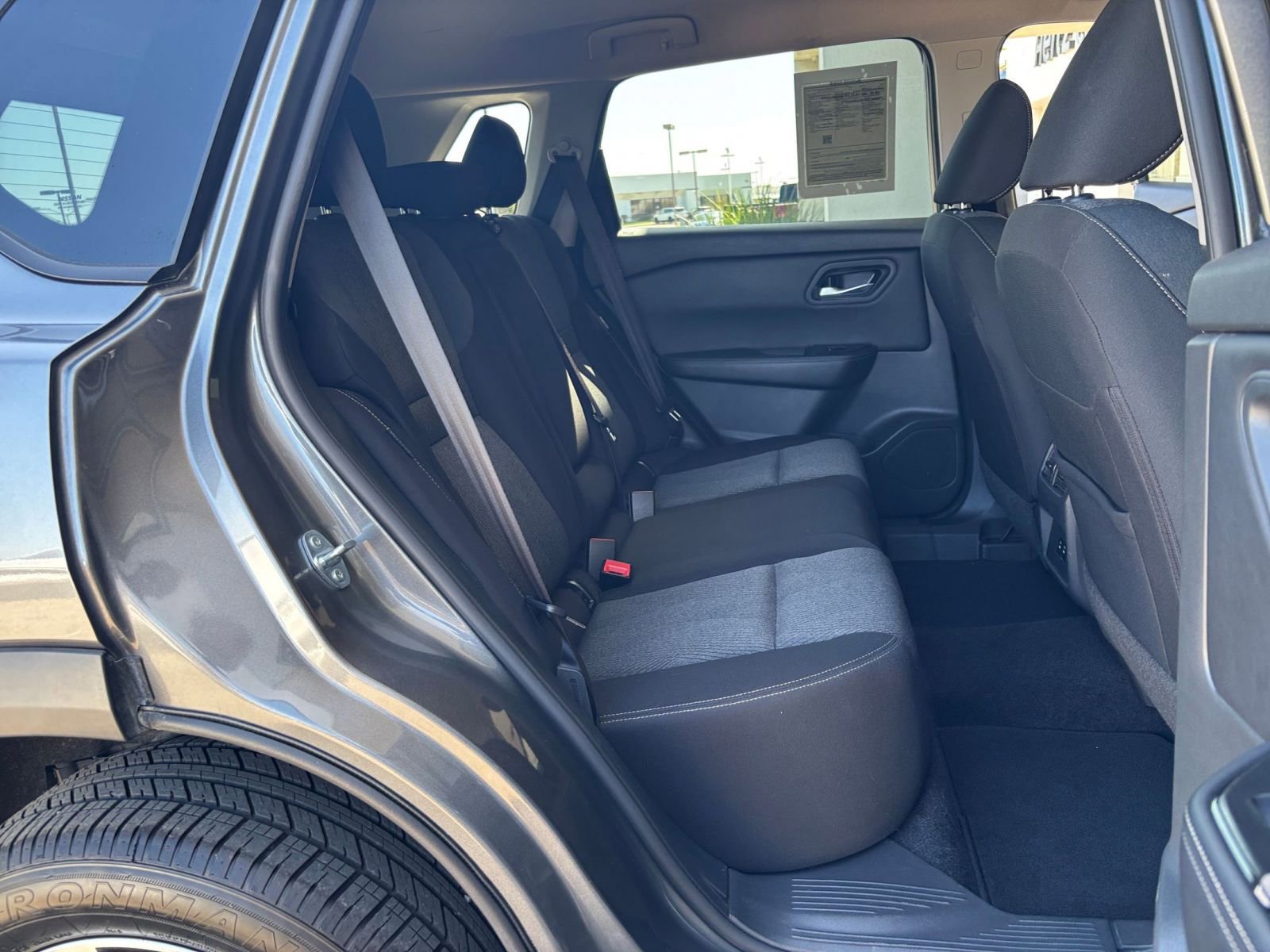Used 2025 Nissan Rogue SV AWD/4WD image 41