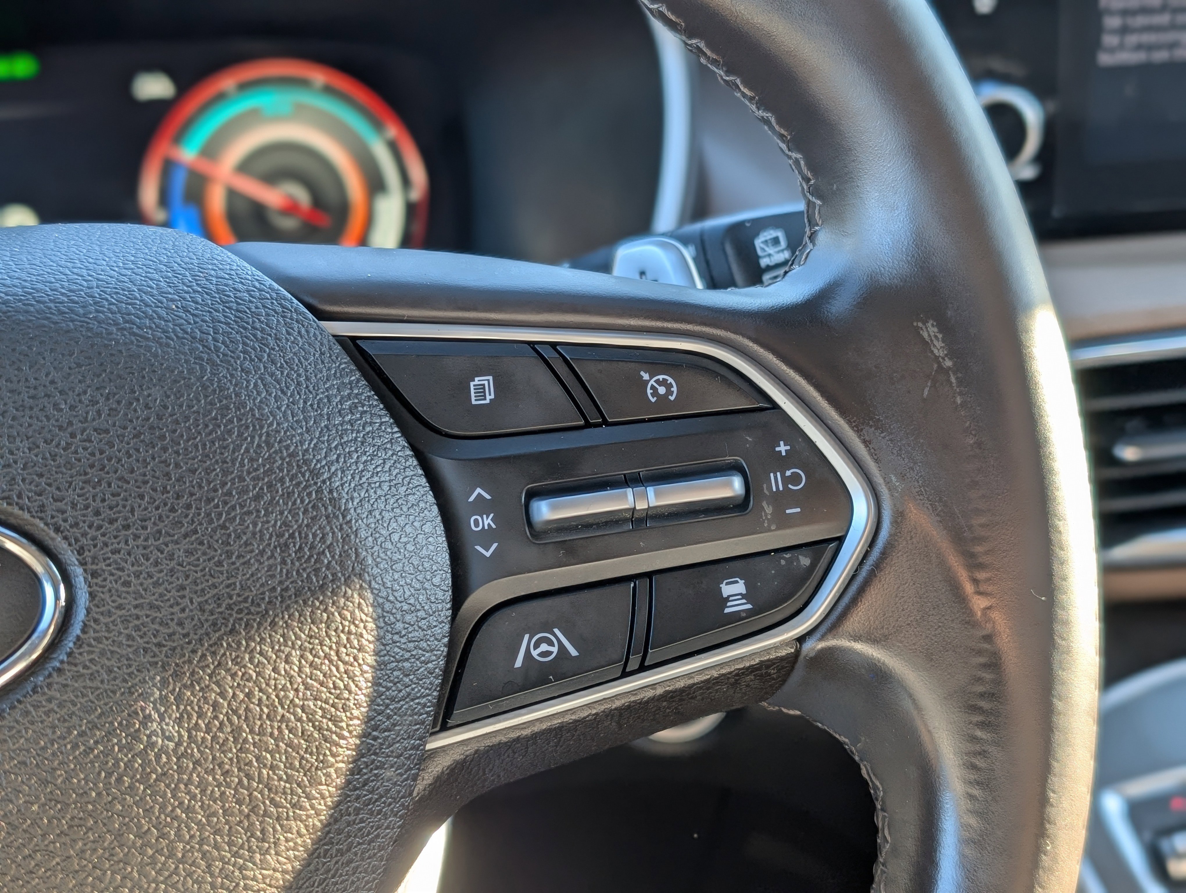 Used 2021 Hyundai Santa Fe Blue image 17