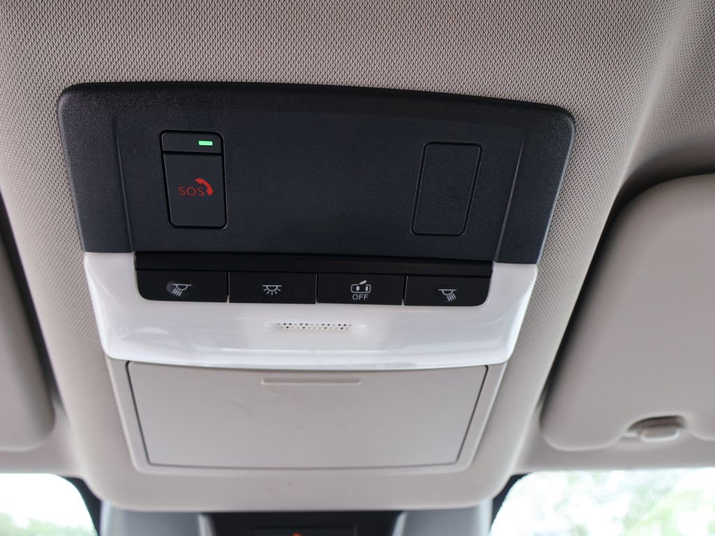 Used 2023 Nissan Rogue SV FWD image 47