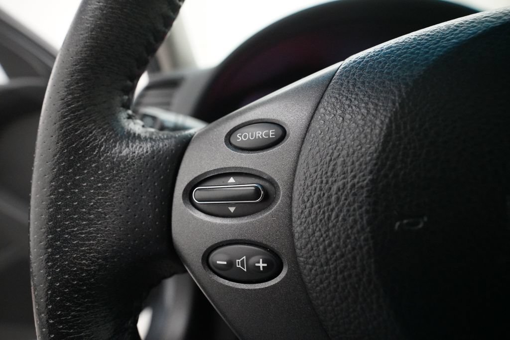 Used 2010 Nissan Altima 2.5 SL w/ SL Pkg FWD image 16