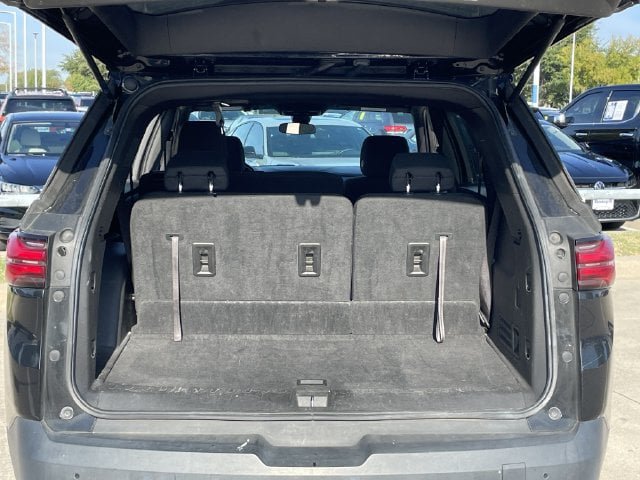 Used 2023 Chevrolet Traverse LT FWD image 28