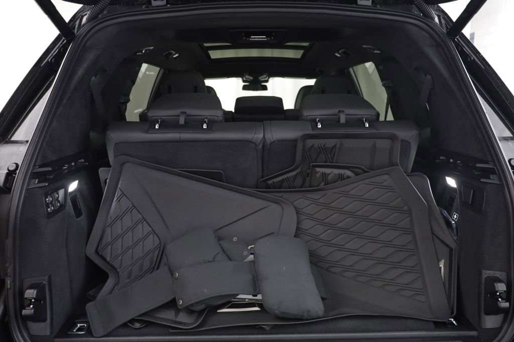 Certified 2024 BMW X7 M60i w/ Executive Package image 20