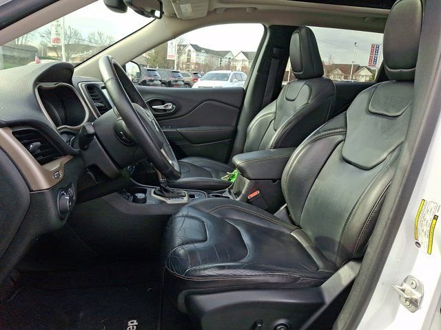 Used 2016 Jeep Cherokee Limited image 17