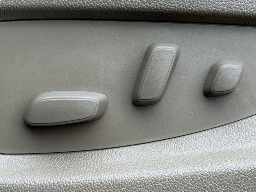 Used 2016 Chevrolet Tahoe LT image 13