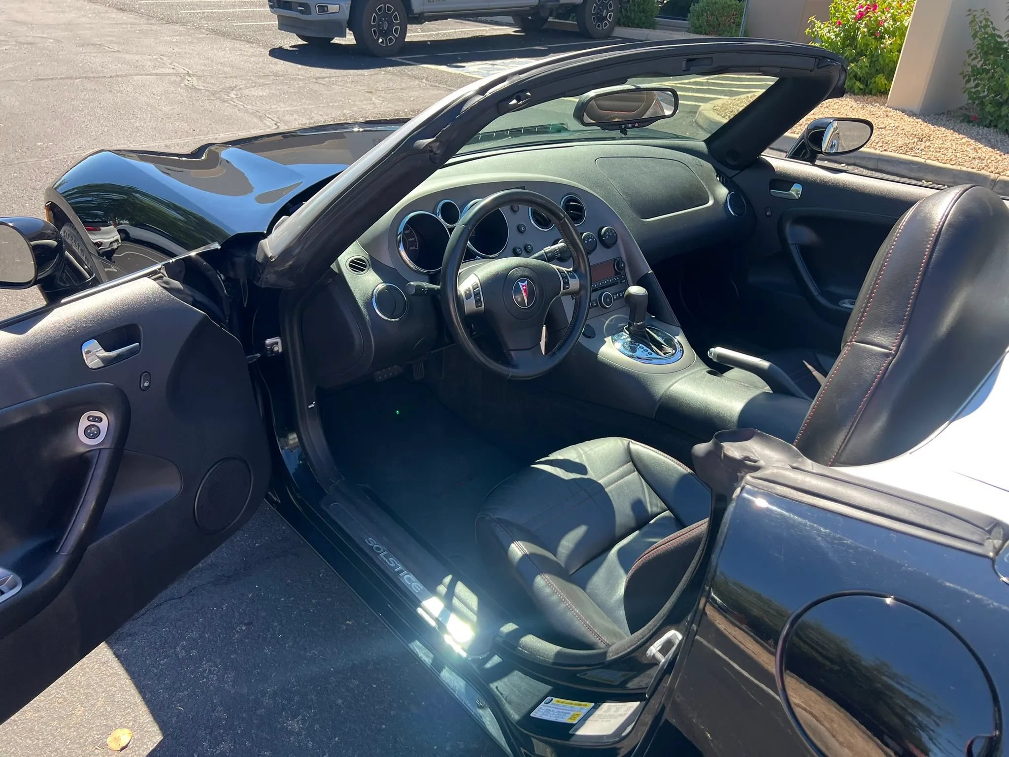 Used 2009 Pontiac Solstice GXP w/ Premium Package RWD image 18