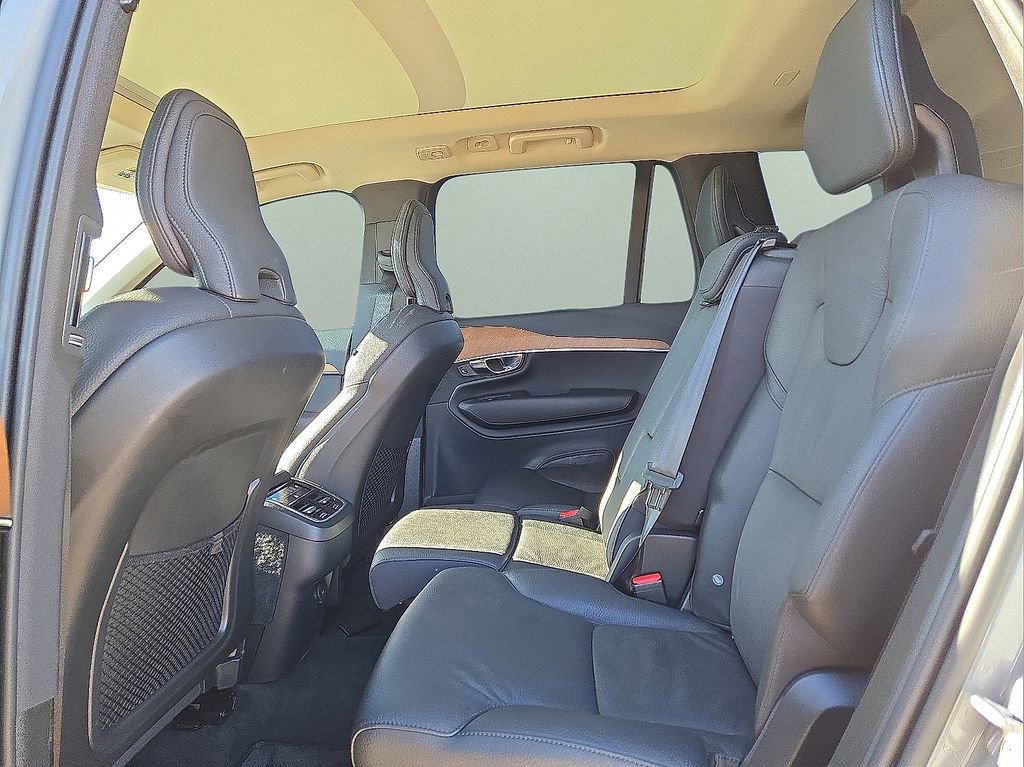 Certified 2025 Volvo XC90 B6 Ultra image 17