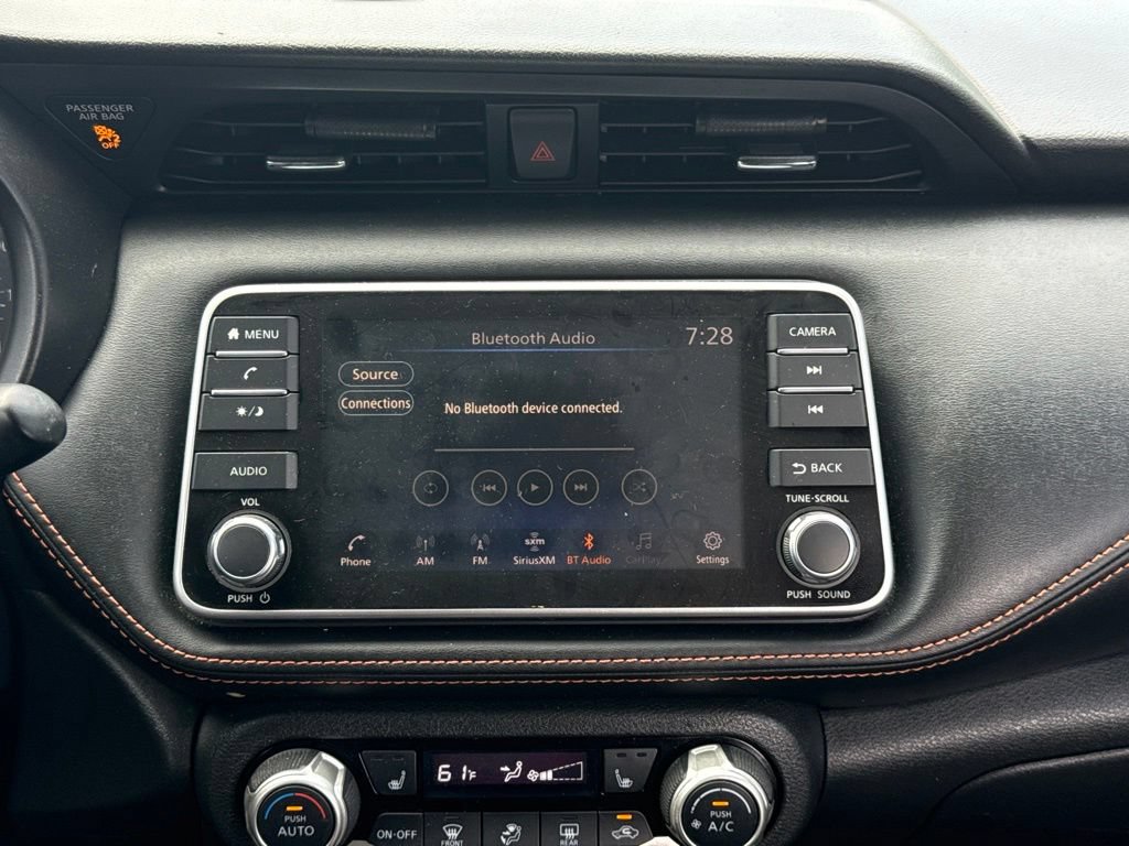 Used 2019 Nissan Kicks SR w/ SR Premium Package FWD image 11