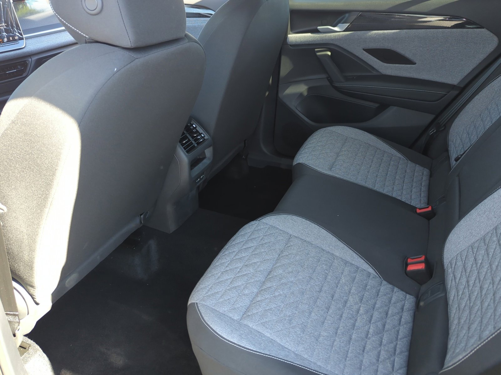 New 2025 Volkswagen Tiguan S image 17