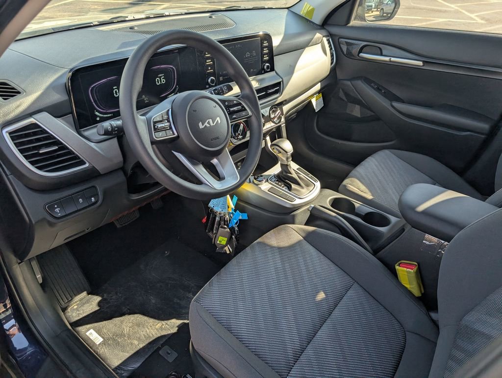 New 2026 Kia Seltos LX FWD image 12