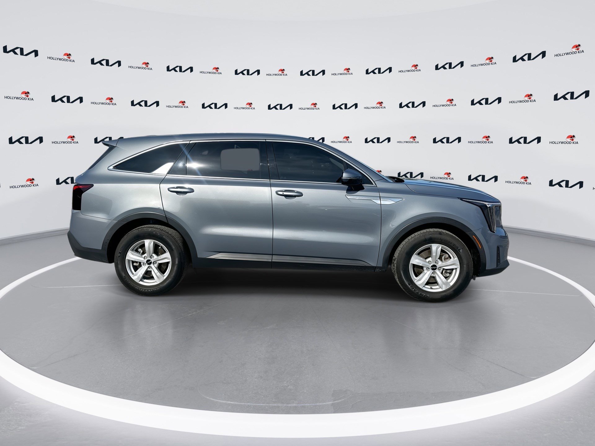 Certified 2024 Kia Sorento LX FWD image 9
