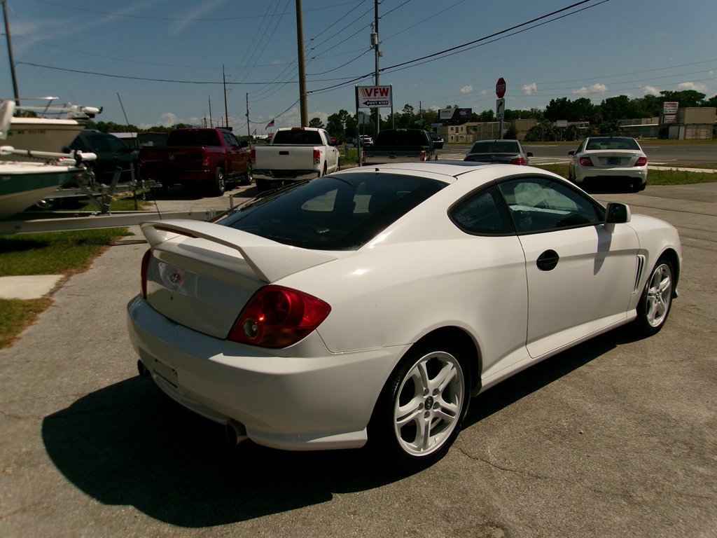 Used 2004 Hyundai Tiburon GT FWD image 7