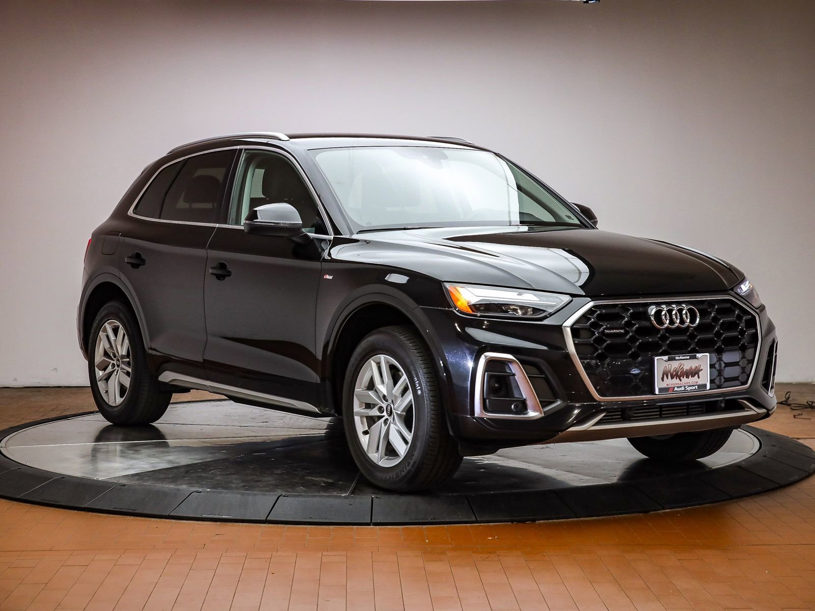 Used 2023 Audi Q5 2.0T Premium w/ Convenience Package AWD/4WD image 6
