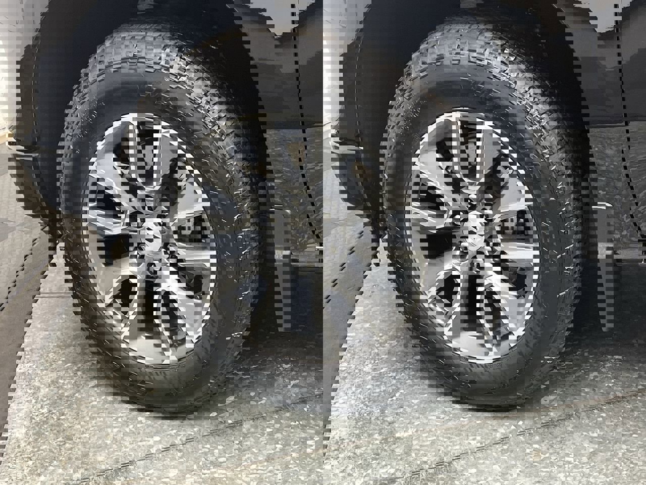 Certified 2024 Chevrolet Silverado 1500 RST image 36