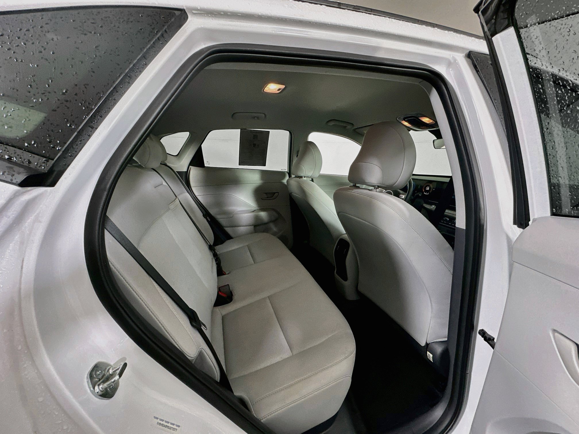 Used 2025 Hyundai Kona SEL FWD image 29