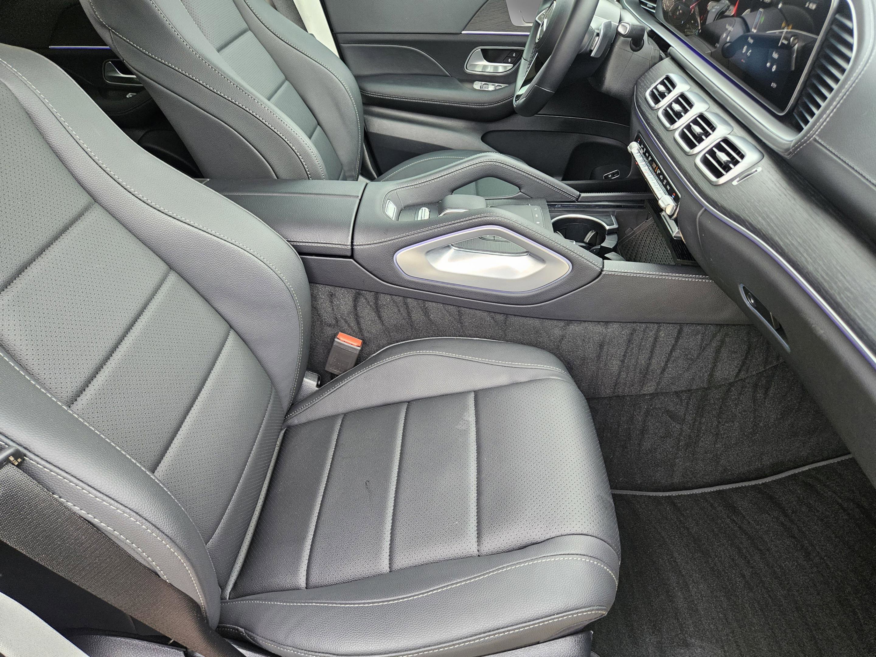 Certified 2026 Mercedes-Benz GLS 450 4MATIC image 6