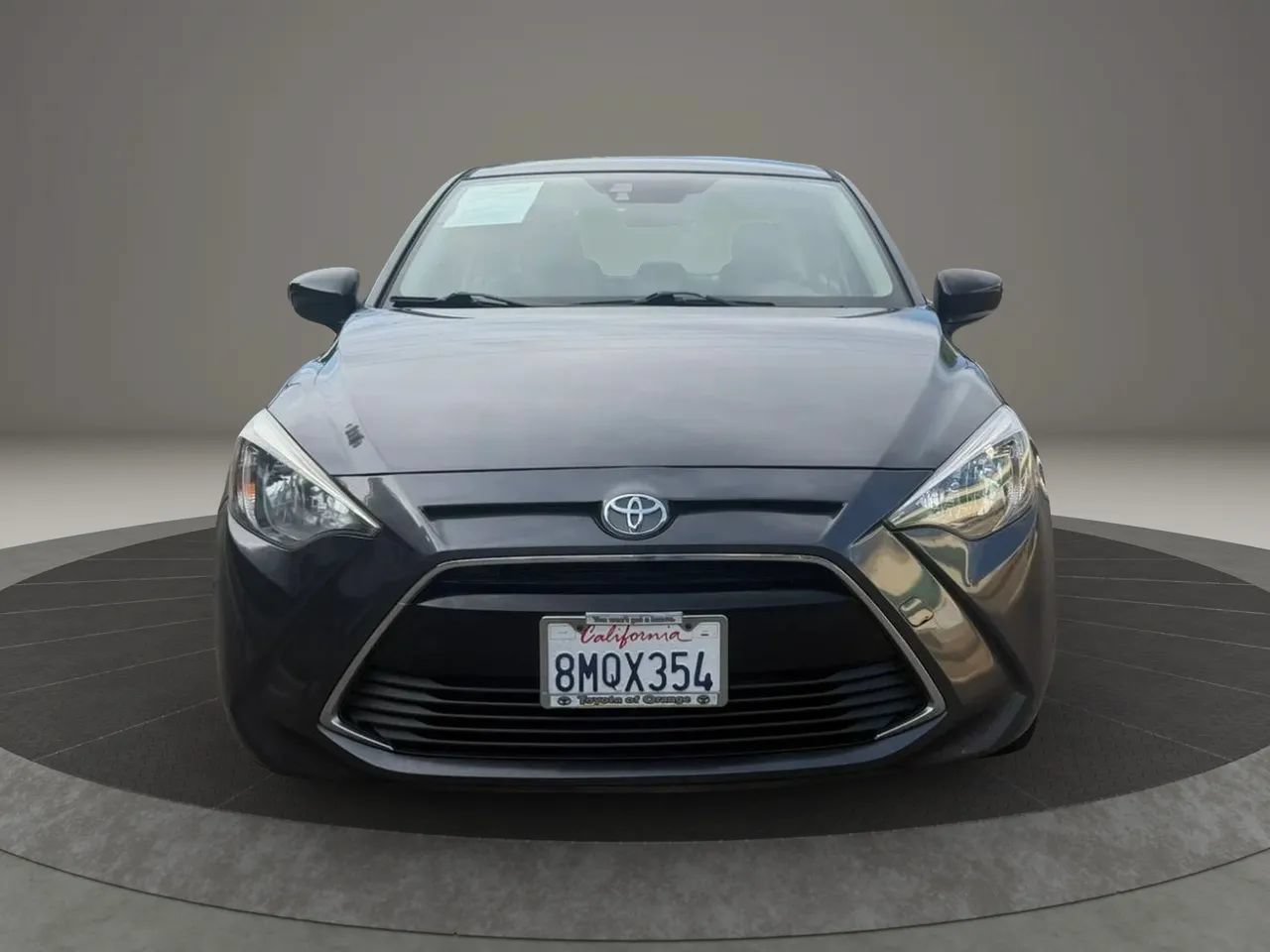 Used 2017 Toyota Yaris iA FWD image 2