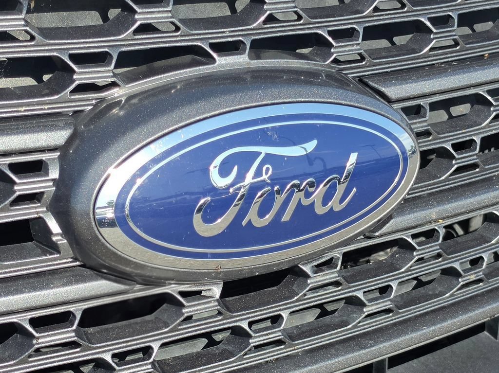 Used 2023 Ford Explorer XLT w/ Equipment Group 202A RWD image 11
