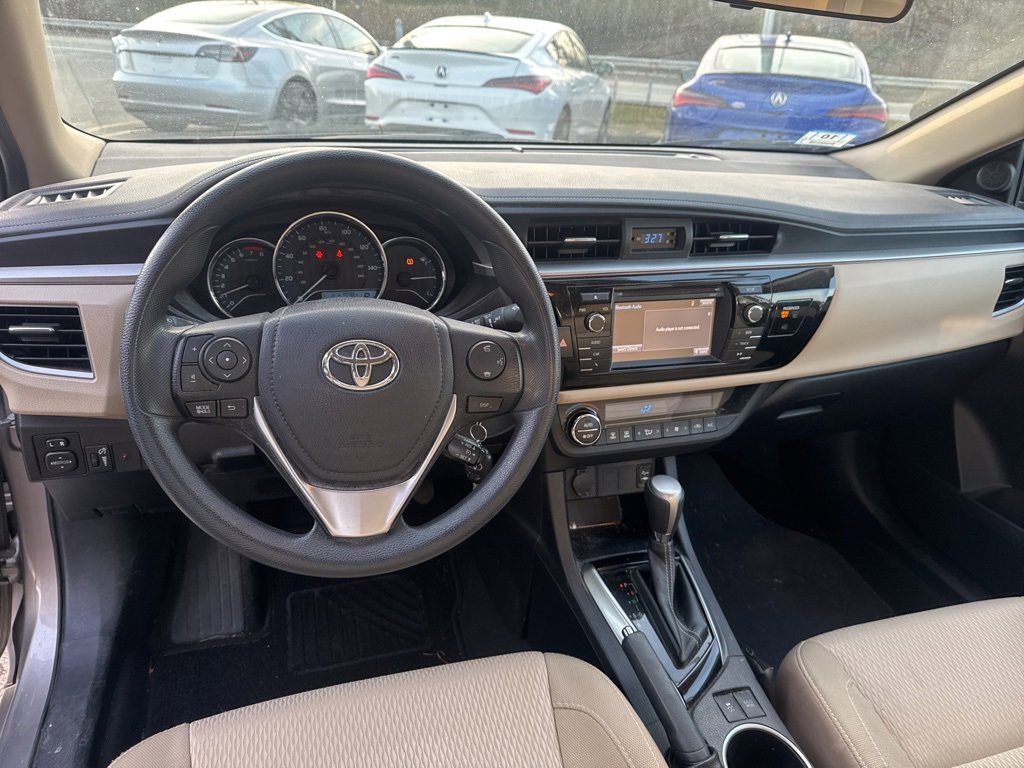Used 2014 Toyota Corolla LE image 9