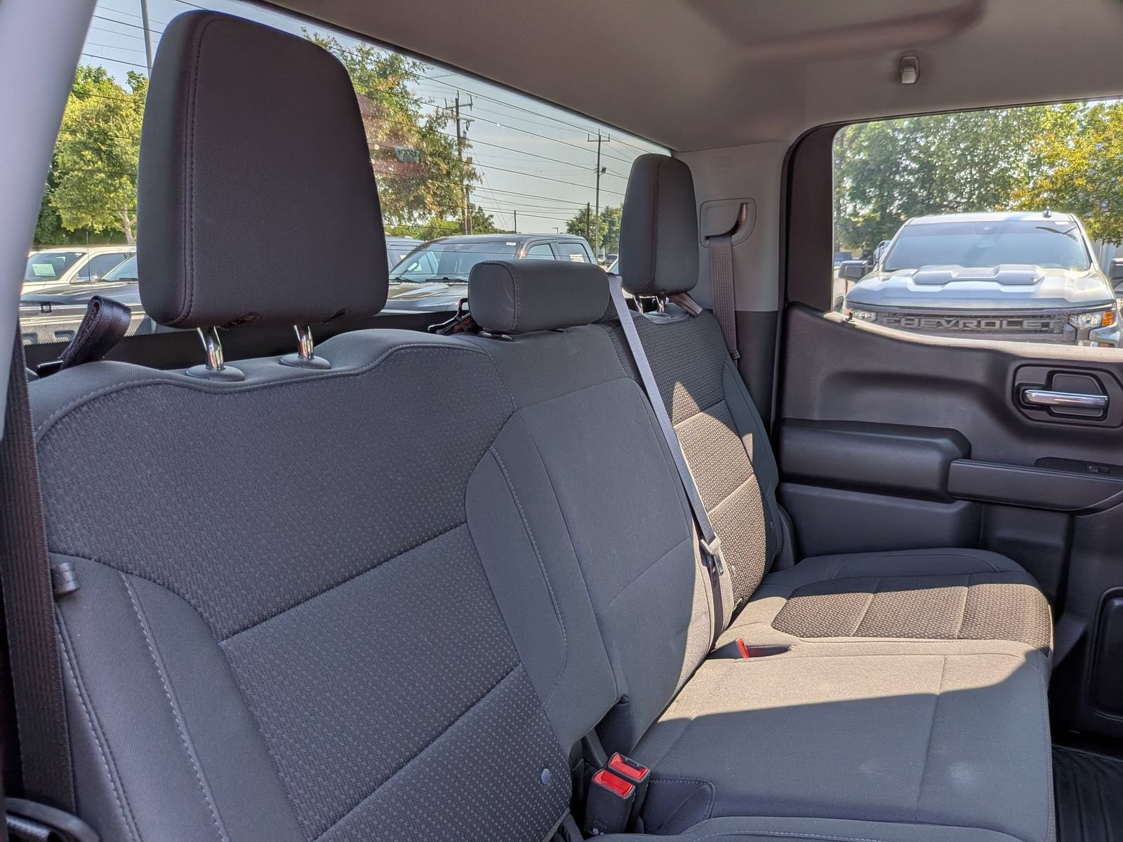 Used 2022 Chevrolet Silverado 1500 Custom AWD/4WD image 32