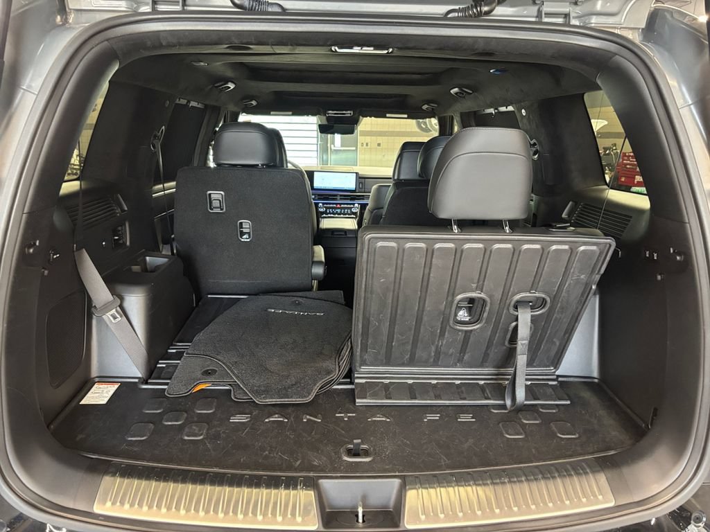 Used 2025 Hyundai Santa Fe Calligraphy AWD/4WD image 18