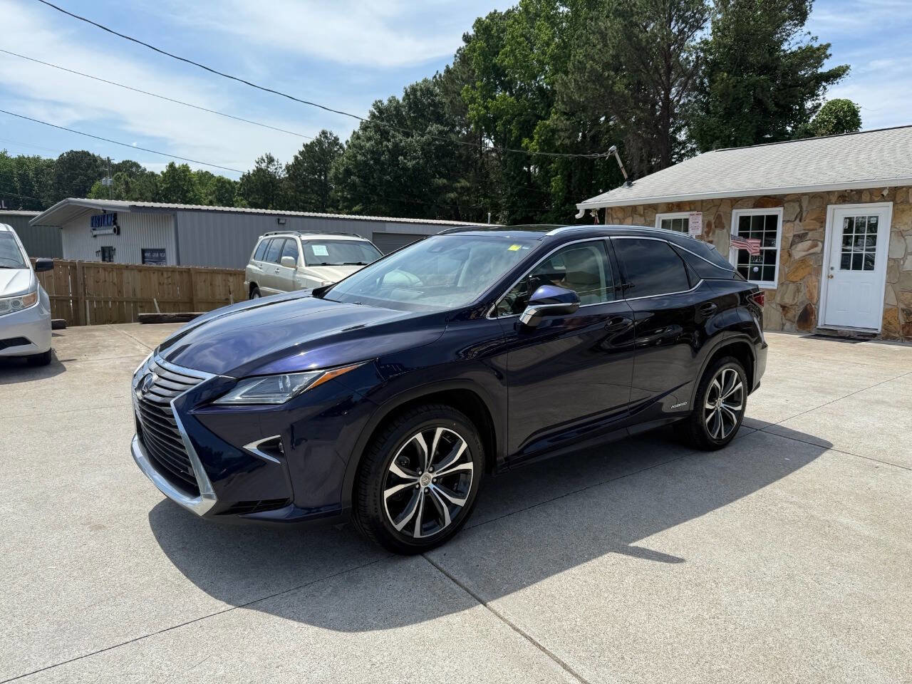 Used 2017 Lexus RX 450h AWD image 3