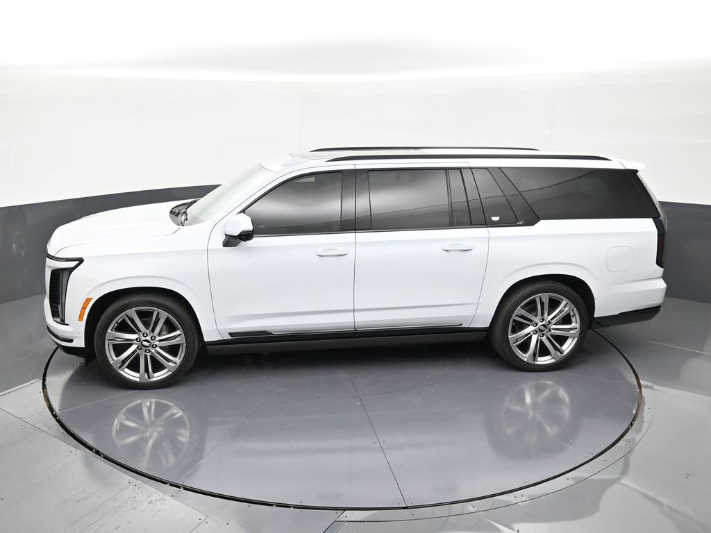 Certified 2026 Cadillac Escalade ESV Platinum Sport AWD/4WD image 13