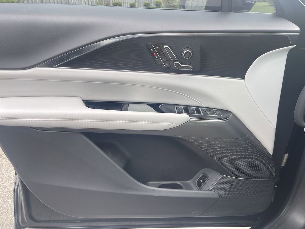 Certified 2024 Cadillac Lyriq Luxury w/ LPO, Floor Liner Package AWD/4WD image 25