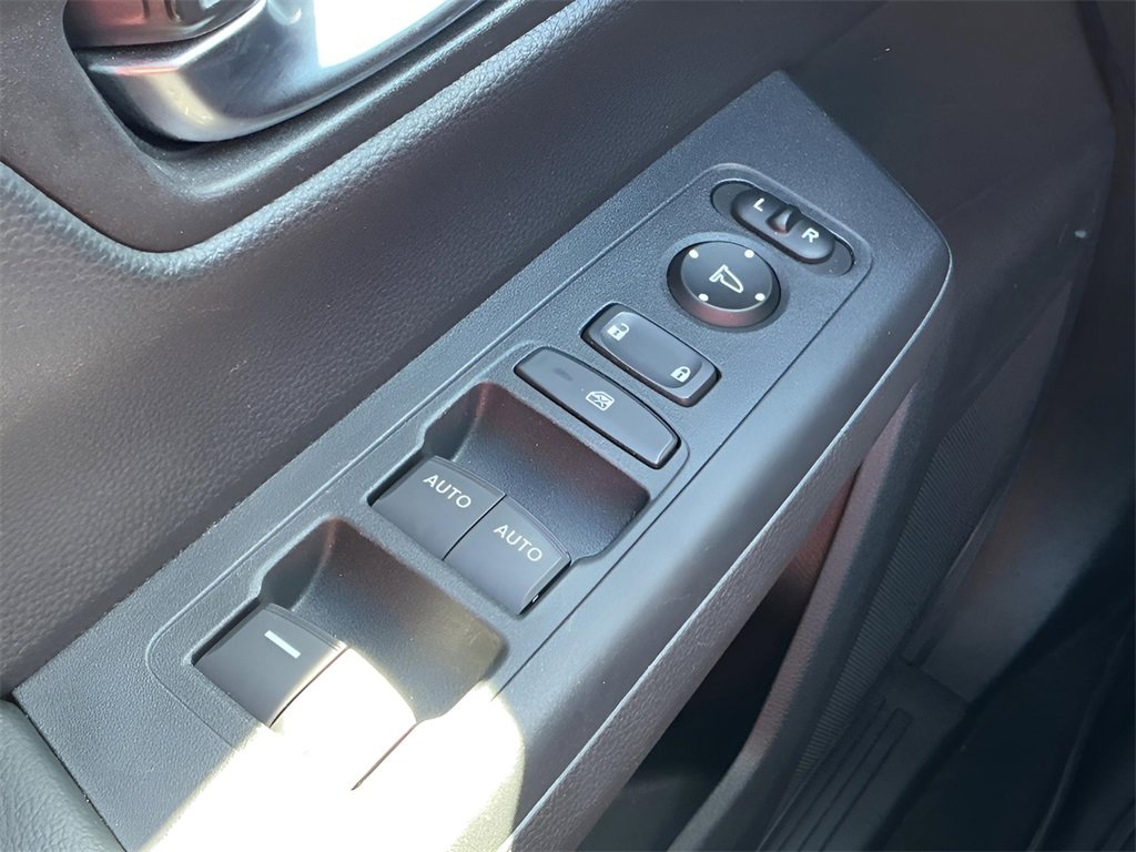 Certified 2025 Honda CR-V Sport image 17