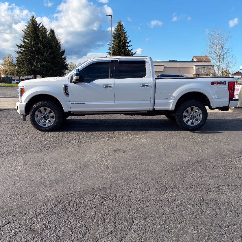 Used 2017 Ford F250 Platinum w/ Platinum Ultimate Package AWD/4WD image 2