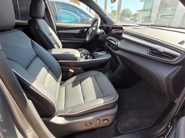 New 2025 Buick Enclave Preferred w/ Power Package image 15