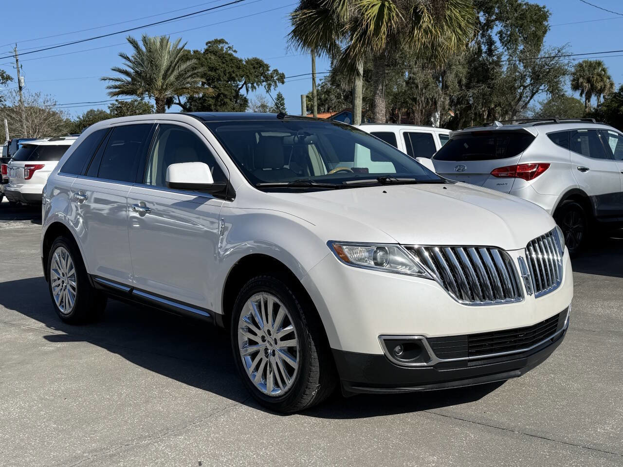 Used 2011 Lincoln MKX 2WD w/ 102A Rapid Spec Order Code image 2