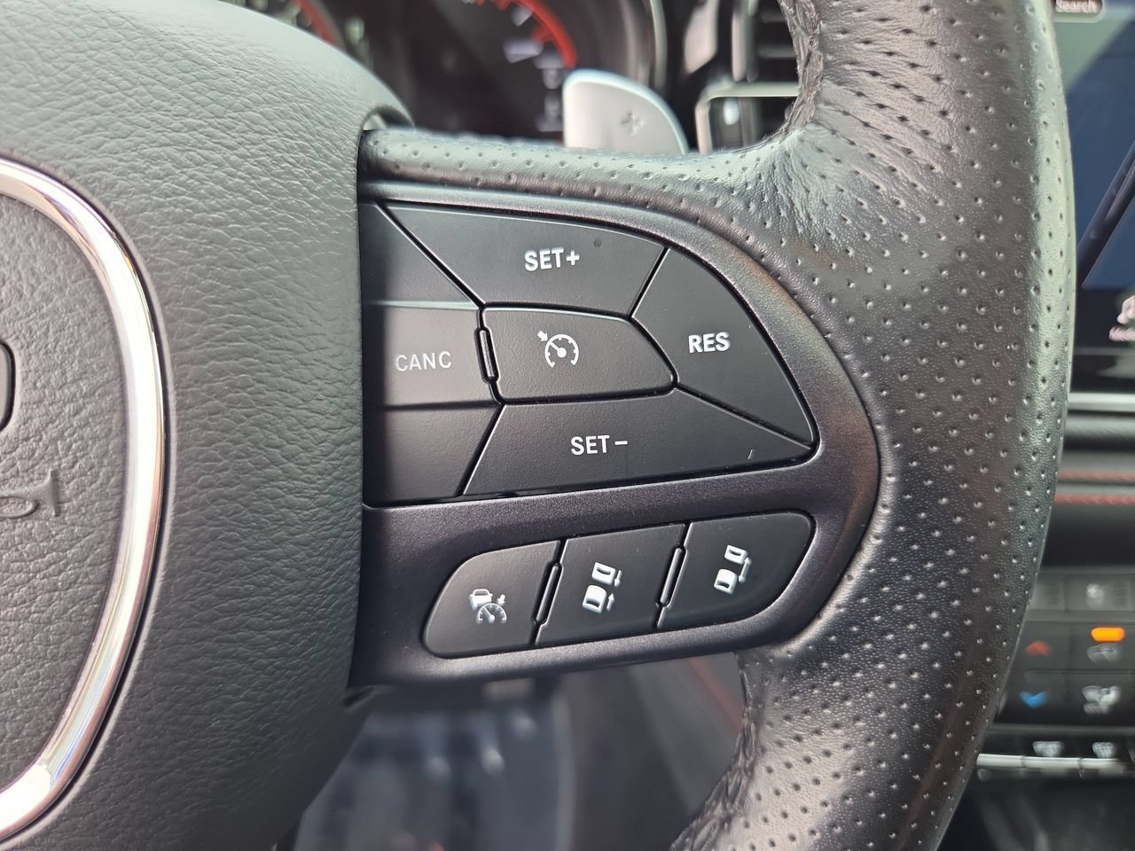 Used 2025 Dodge Durango R/T AWD/4WD image 34
