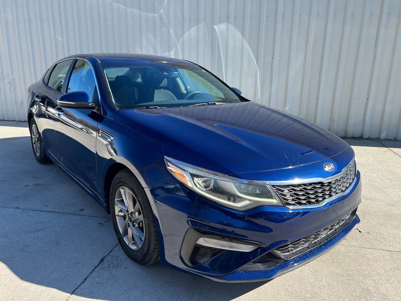 Used 2020 Kia Optima LX image 1