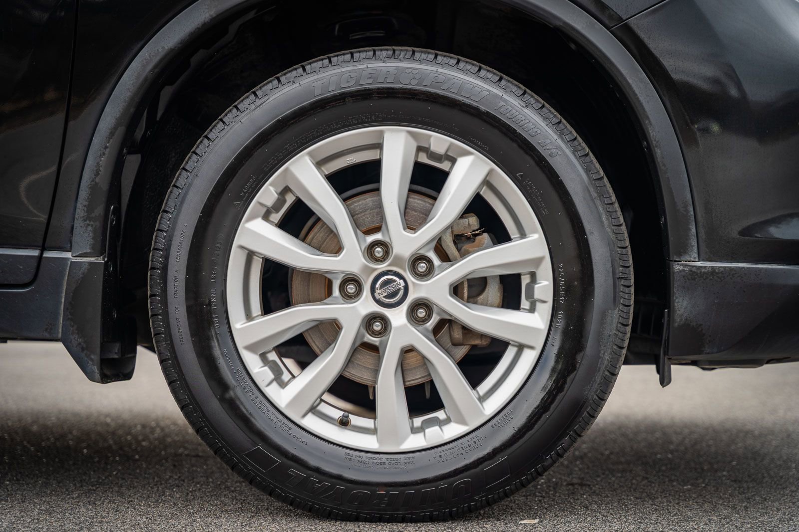 Used 2017 Nissan Rogue SV image 8