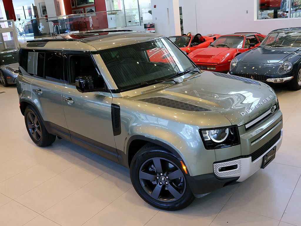 Used 2025 Land Rover Defender 110 S AWD/4WD image 18