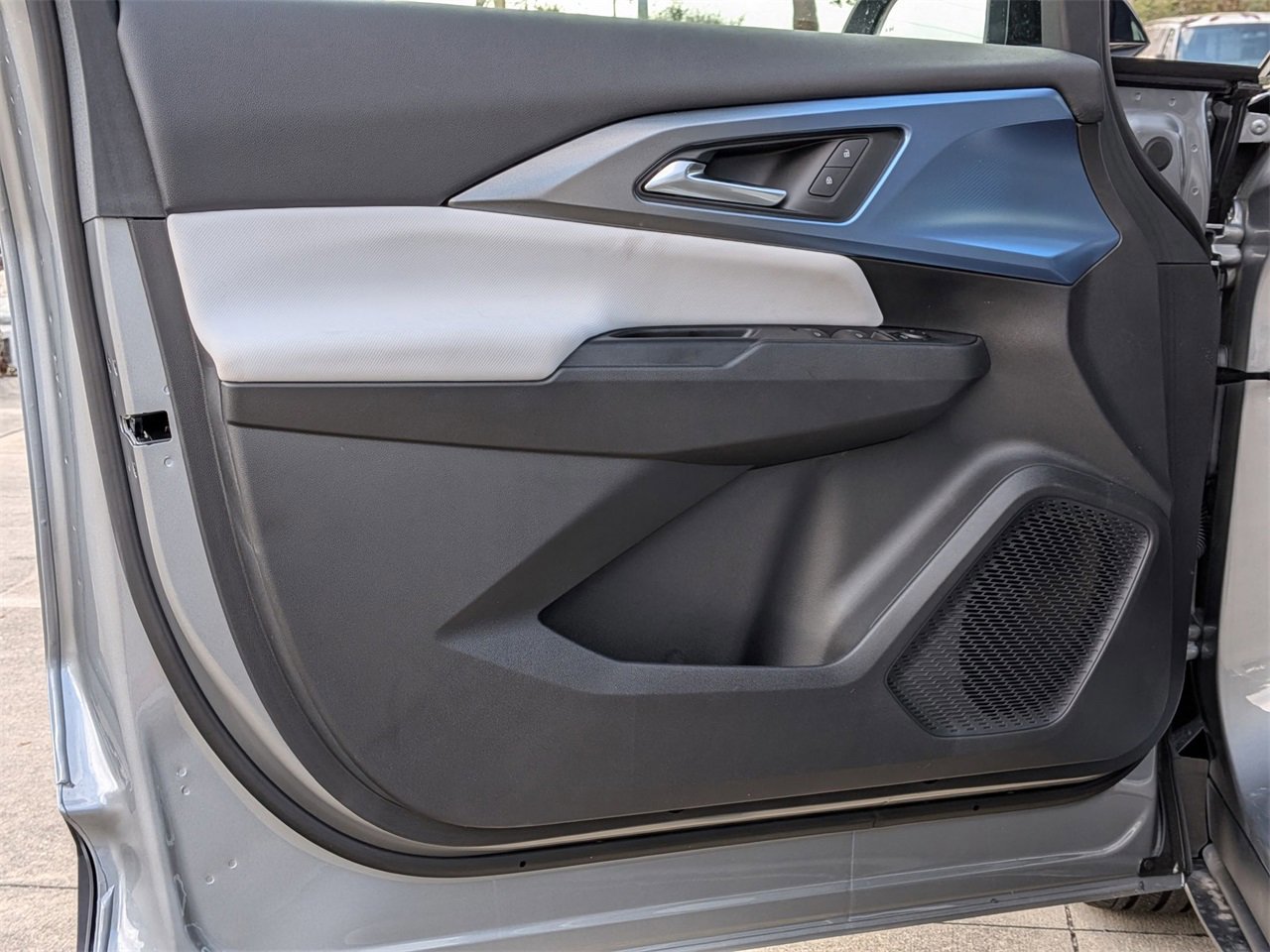 New 2026 Chevrolet Equinox EV LT image 7