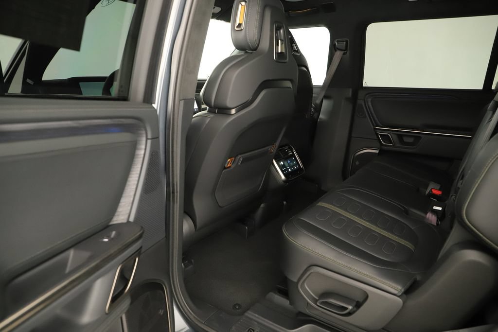 Used 2024 Rivian R1S Adventure AWD/4WD image 26