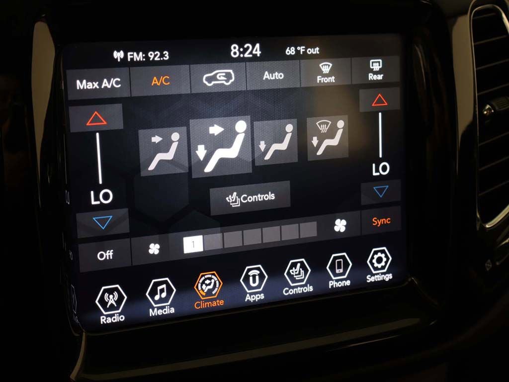 Used 2020 Jeep Compass Limited image 42