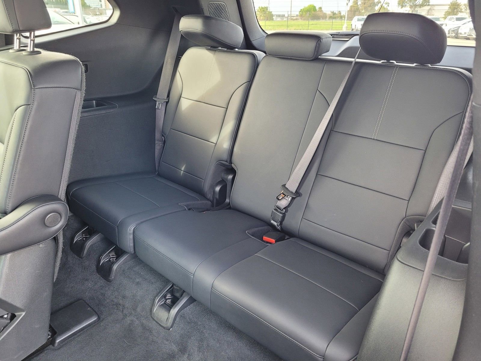 Used 2024 GMC Acadia Elevation image 13