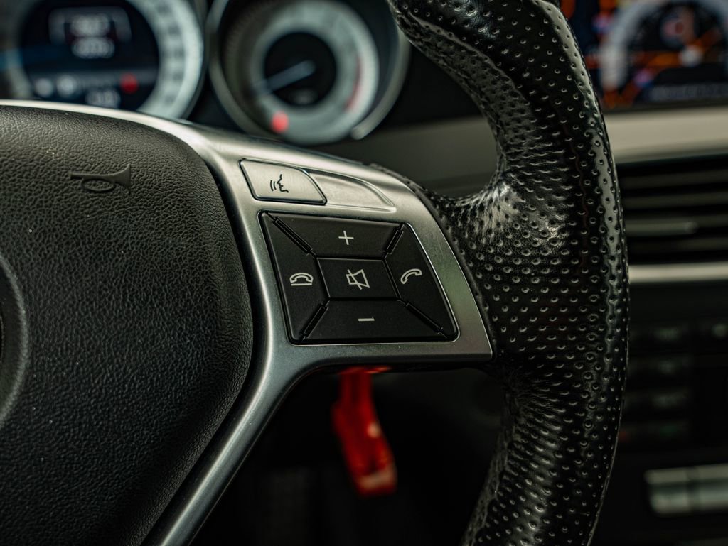 Used 2013 Mercedes-Benz C 300 4MATIC Sedan image 20