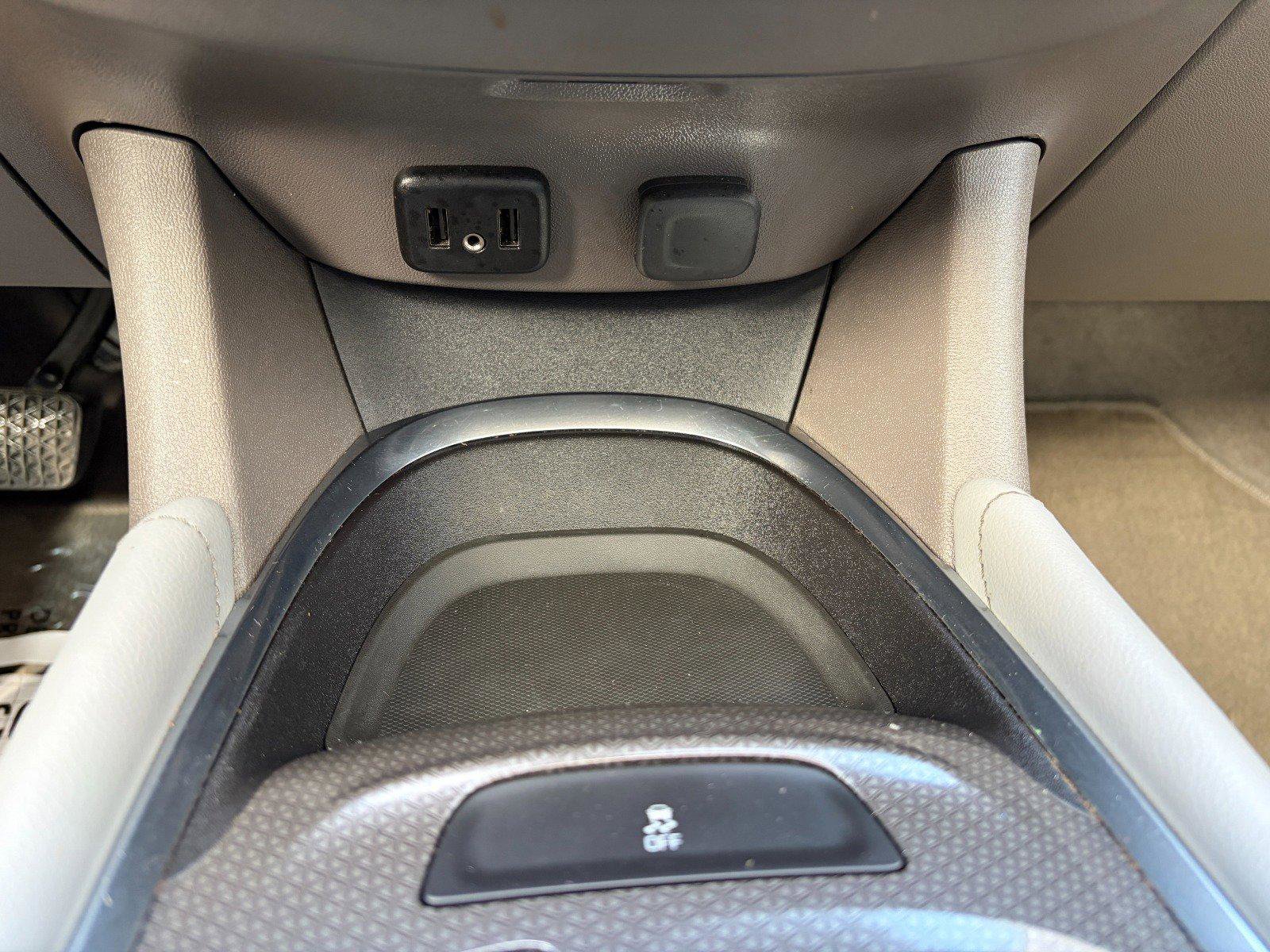 Used 2018 Chevrolet Malibu LT w/ Leather Package image 15