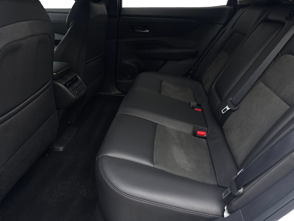 Used 2024 Nissan Ariya AWD image 34
