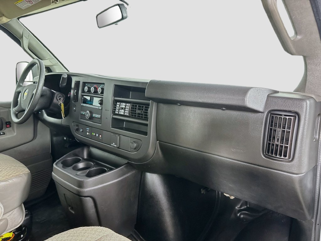 Used 2021 Chevrolet Express 2500 LS w/ Driver Convenience Package RWD image 33