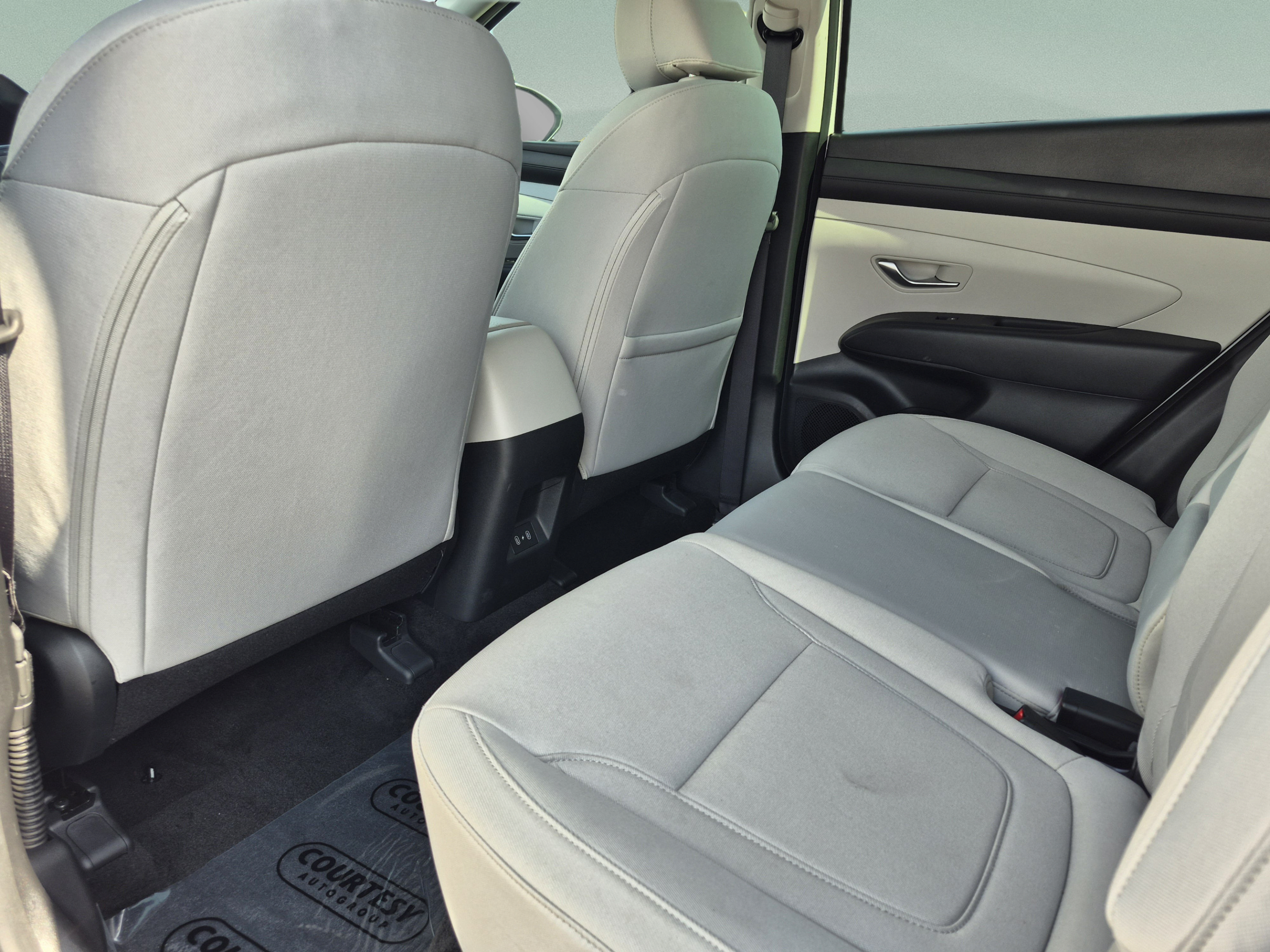 Certified 2026 Hyundai Tucson SE FWD image 16