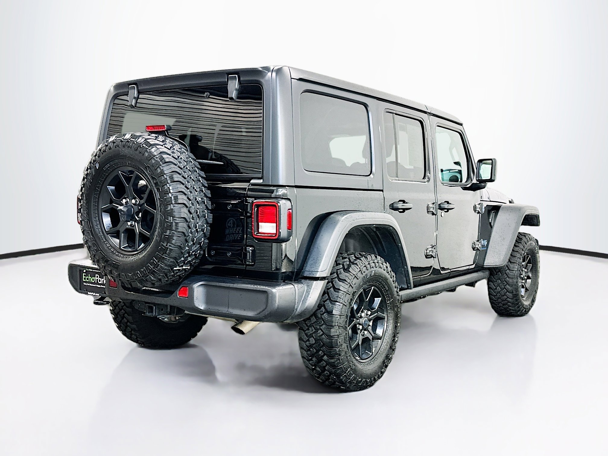 Used 2025 Jeep Wrangler Willys image 9