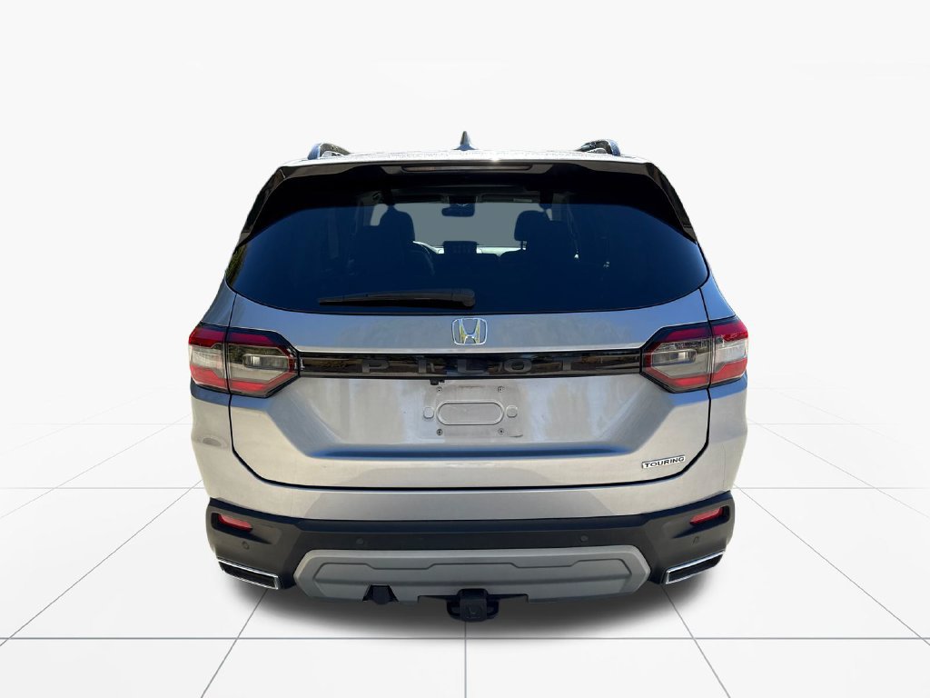 Used 2025 Honda Pilot Touring image 7