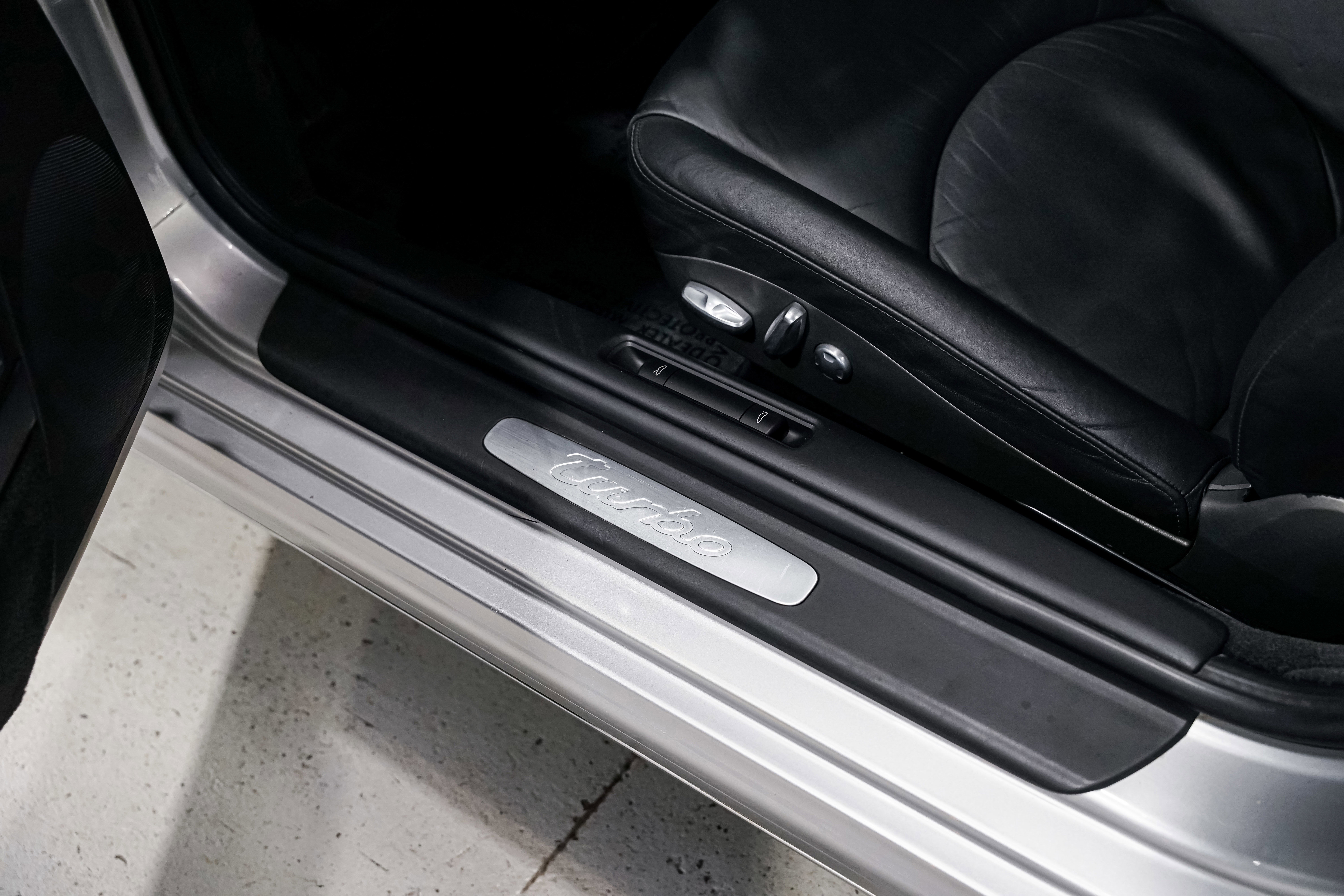 Used 2009 Porsche 911 Turbo image 23