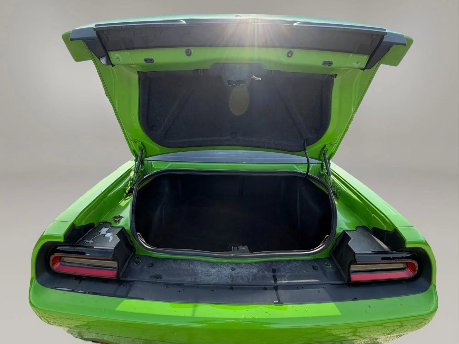 Used 2017 Dodge Challenger GT w/ Driver Convenience Group image 13