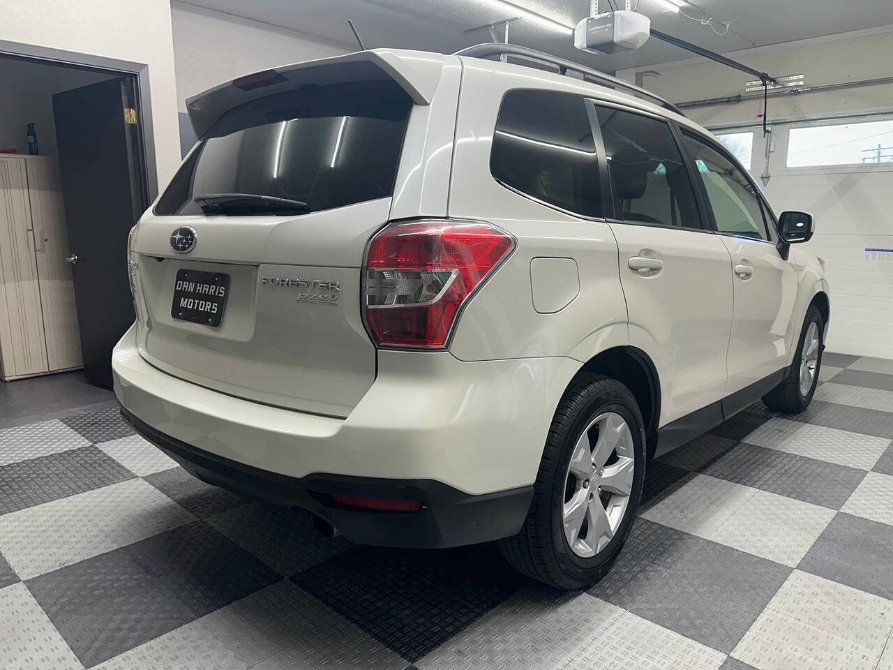 Used 2015 Subaru Forester 2.5i Limited image 8