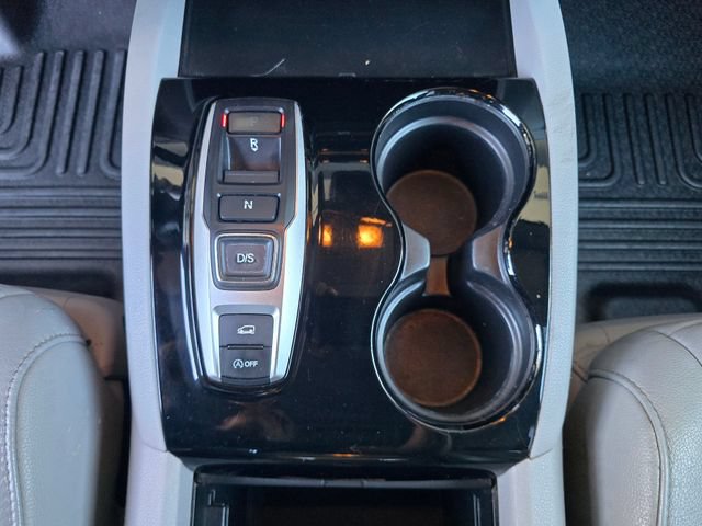 Used 2016 Honda Pilot Touring image 17
